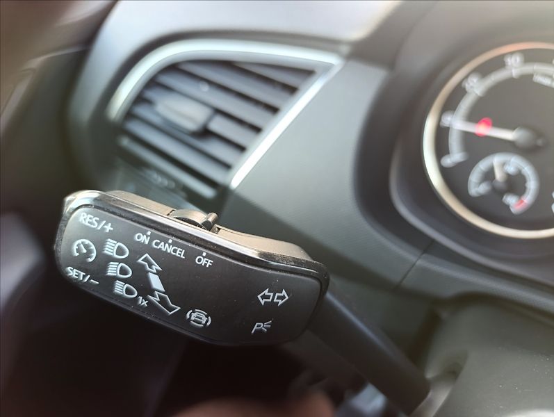 Škoda Fabia 1,0 TSi 70kW Kamera Klima Alu - fotka 22 z 33