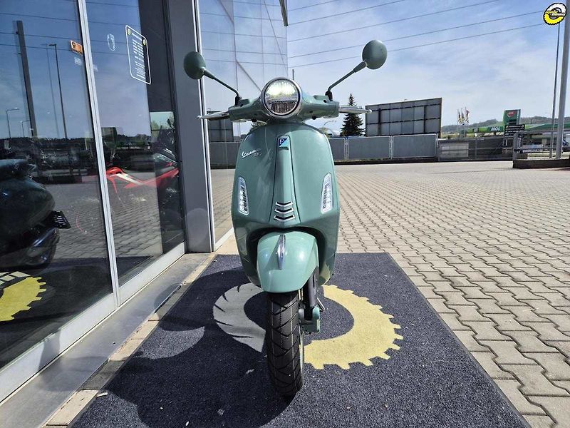 Vespa Primavera 125 3V ABS (2026) Primavera 125 80th - fotka 9 z 22