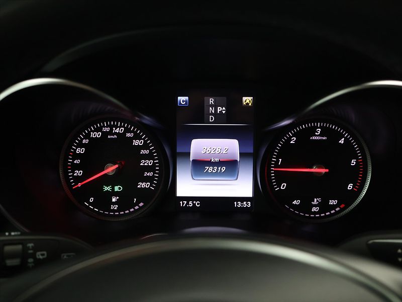 Mercedes-Benz GLC 2,1 220d 125kW 4MATIC CZ DPH - fotka 16 z 27