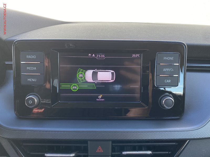 Škoda Scala (2020) 1.0 TSi, STK5/28 - fotka 18 z 18