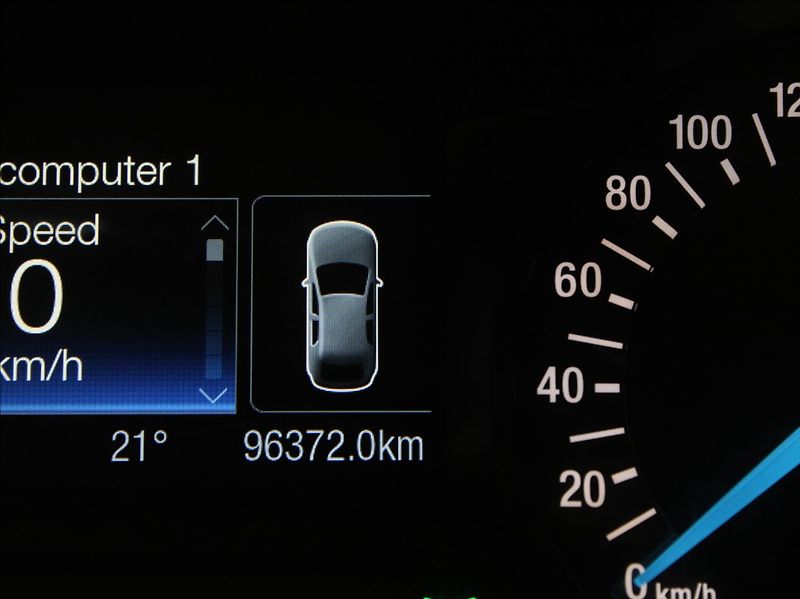 Ford S-MAX 1,5 EB 121kW 1.maj.ČR 7-míst - fotka 24 z 24