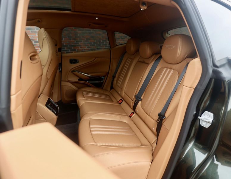 Aston Martin DBX (2025) 707, 4.0 V8 707PS Minotaur  - fotka 26 z 54