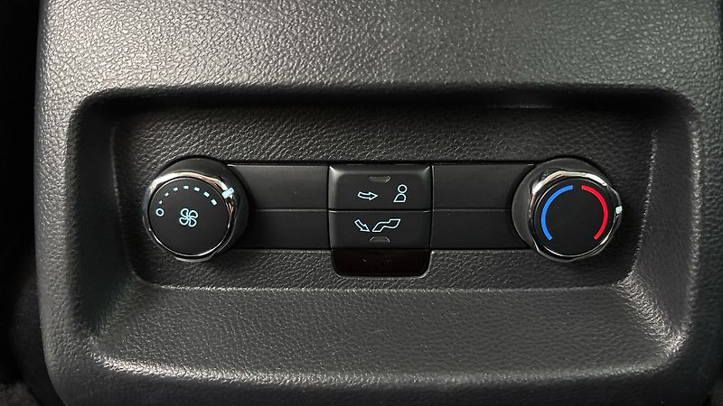 Ford Galaxy 2.0 Ecoblue AUT AWD Titanium - fotka 23 z 33