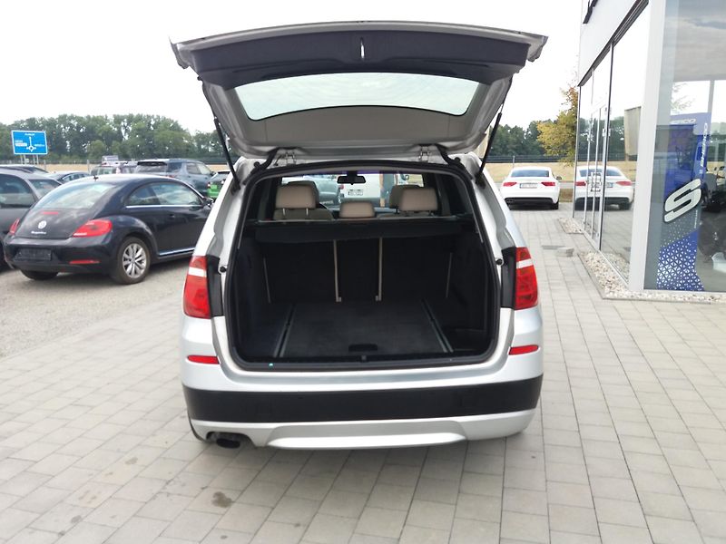 BMW X3 2.0D,4X4,XENONY,PANORAMA,NAVI! - fotka 7 z 28