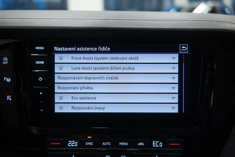 Volkswagen Touareg (2022) 3.0TDI 210KW 4X4 1ČR NOVÁ CENA - fotka 34 z 39