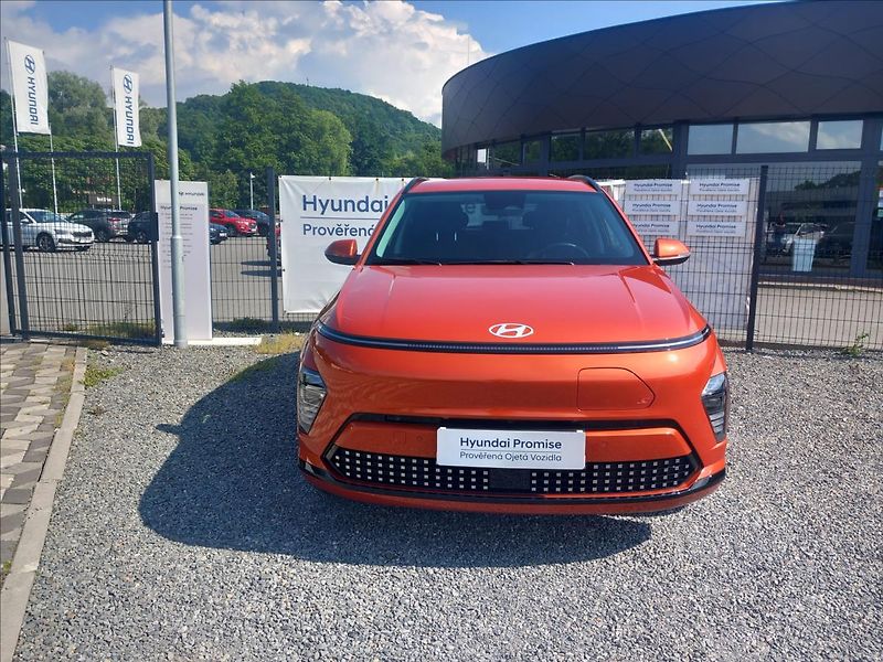 Hyundai Kona 0,0 EV PWR CZECH EDITION - fotka 2 z 22