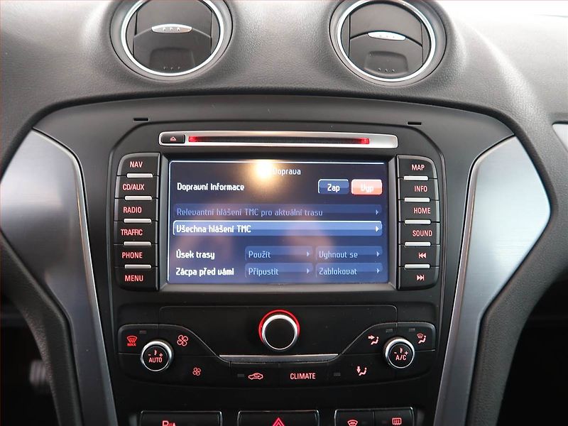 Ford Mondeo (2014) Titanium 2.0 TDCi, Automat - fotka 21 z 25