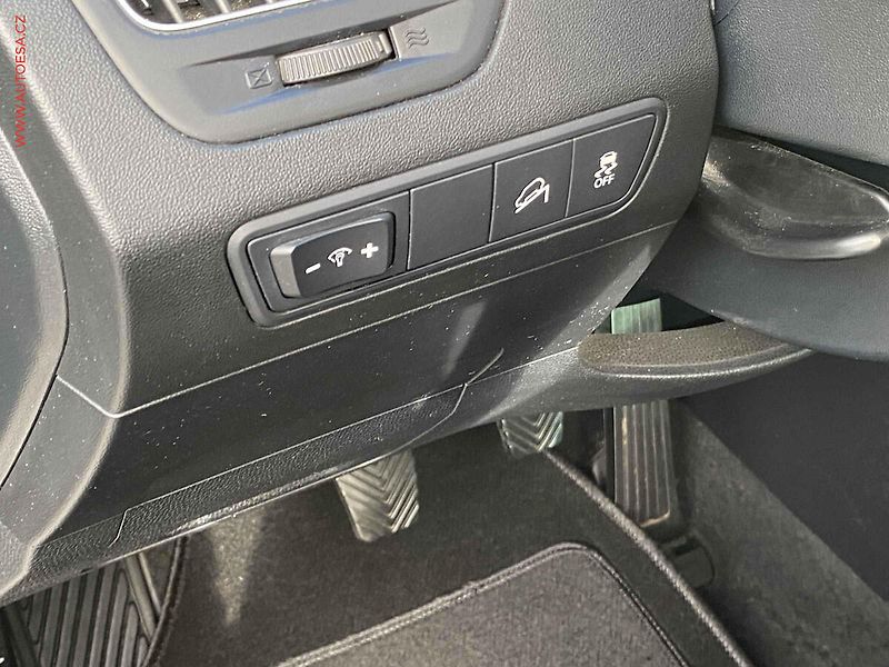 Hyundai ix35 (2013) 1.6 GDi, Park. čidla - fotka 12 z 16