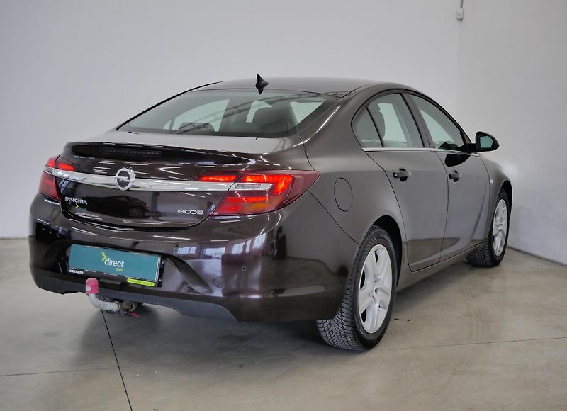 Opel Insignia - fotka 2 z 24