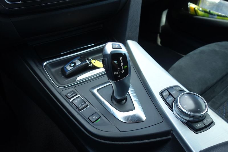 BMW Řada 3 320d GT,XDRIVE,ČR,SERV.KN. - fotka 35 z 41
