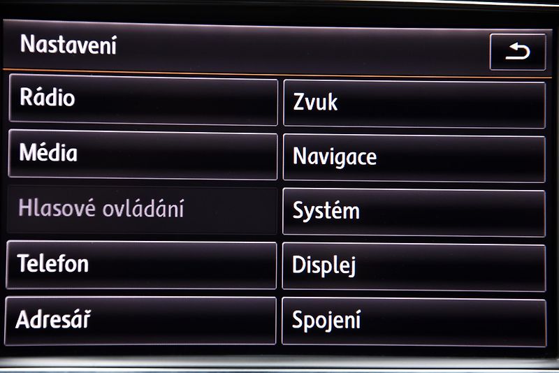 Volkswagen Touareg 3.0 TDi V6 DSG 4M,R-LINE,FACE - fotka 26 z 50