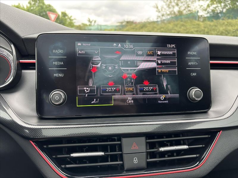 Škoda Kamiq 1,0 Monte Carlo ZÁRUKA PANORAM - fotka 27 z 43