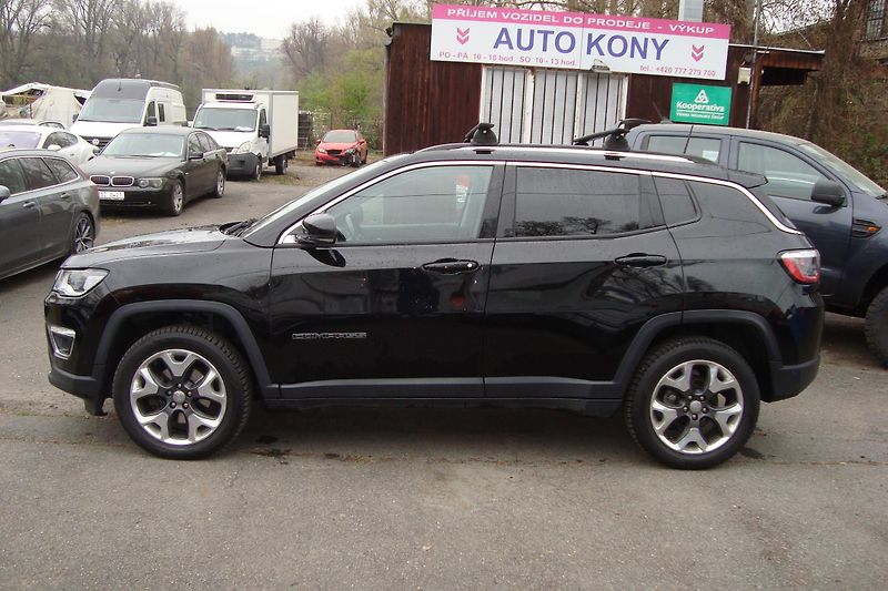 Jeep Compass (2019) LIMITED 2.0 CRD, 4x4 - fotka 4 z 86