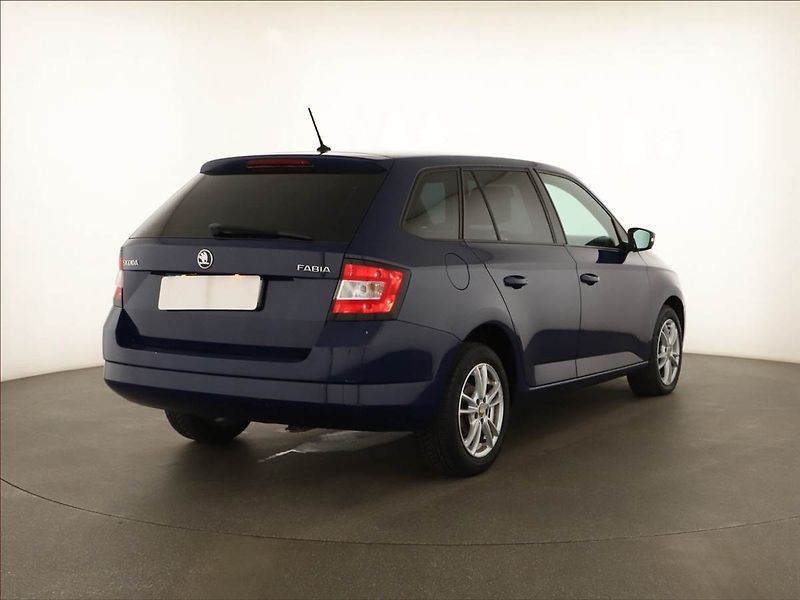 Škoda Fabia (2015) Ambition 1.4 TDI, Tempomat - fotka 5 z 16