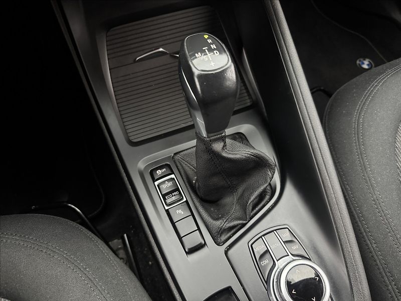 BMW X1 2,0 18d AUTOMAT SERVIS ČR - fotka 29 z 44