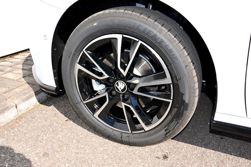 Škoda Fabia (2026) Monte Carlo 1,0 TSI 85 kW 6 MP - fotka 11 z 21