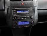Volkswagen Polo (2006) 1.4 16V, nová STK, pěkný stav - náhled 9