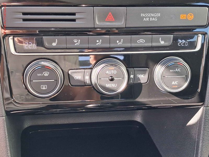 Volkswagen Golf Sportsvan (2015) 1.4 TSi, 1.maj,ČR, AC, tempo - fotka 15 z 18