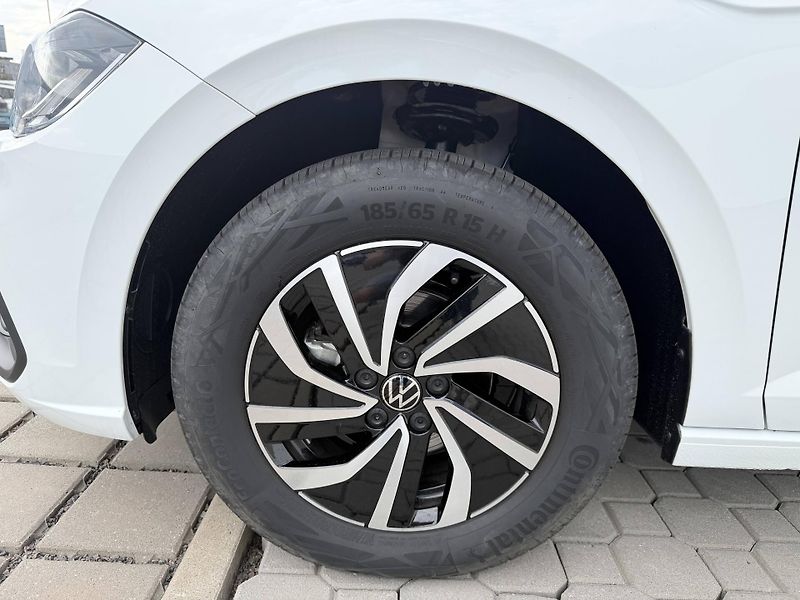 Volkswagen Polo (2025) People 5G 1,0TSi - fotka 10 z 25