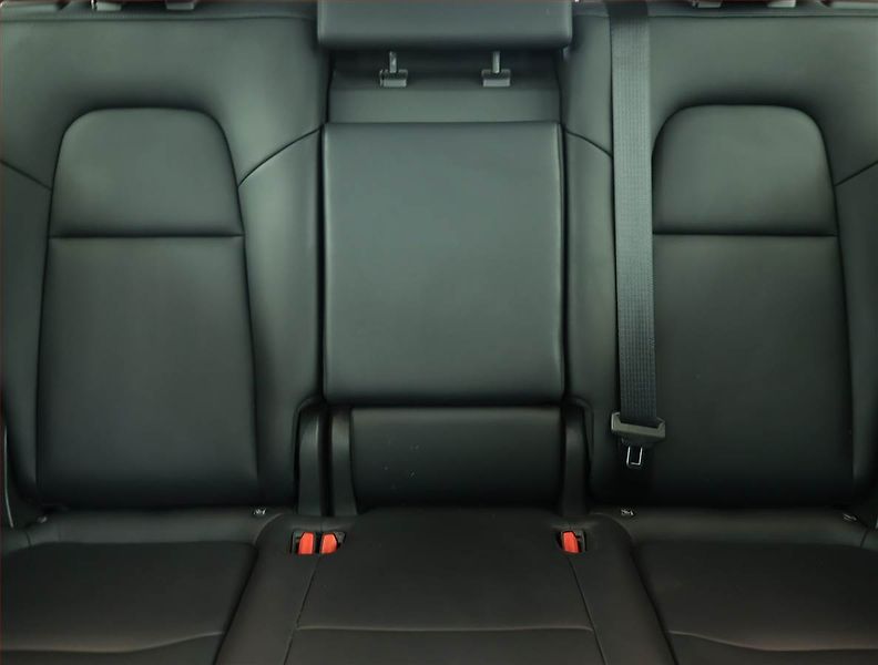 Tesla Model Y (2023) Long Range AWD 79kWh, SoH 92% - fotka 10 z 21