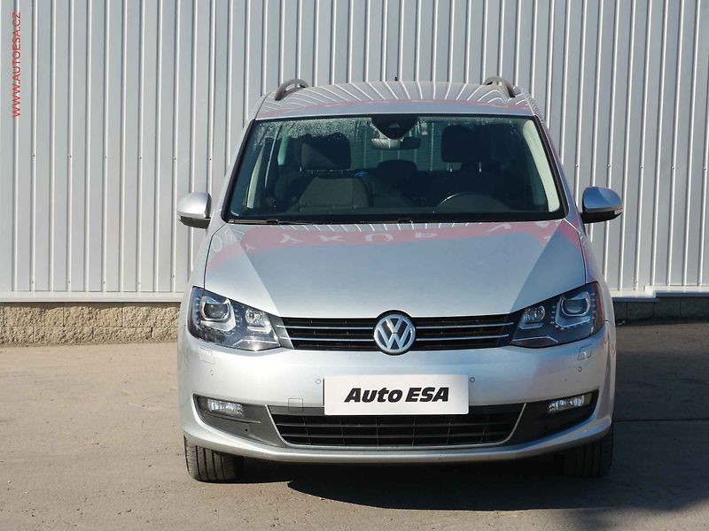 Volkswagen Sharan (2018) 2.0 TDi, Comfortline, DSG - fotka 2 z 28