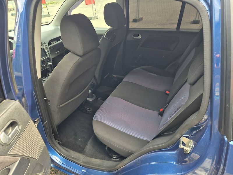 Ford Fusion 1.4i 59kW, nová STK, pěkný - fotka 18 z 22