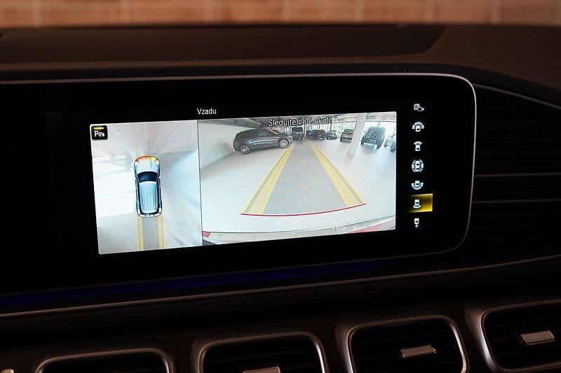 Mercedes-Benz GLE 53 AMG, Masáž, Ventilace, HUD - fotka 27 z 50