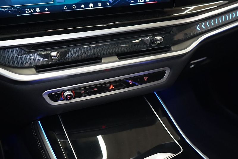 BMW X5 30d xDrive, Ventilace, Tažné - fotka 30 z 49
