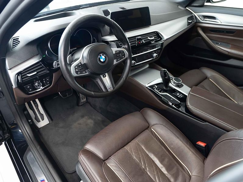 BMW Řada 5 540d xDrive Limousine - fotka 11 z 21