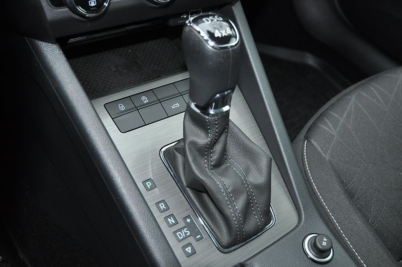 Škoda Octavia 2.0TDi 110kW 4x4 KOMBI A/T - fotka 12 z 25