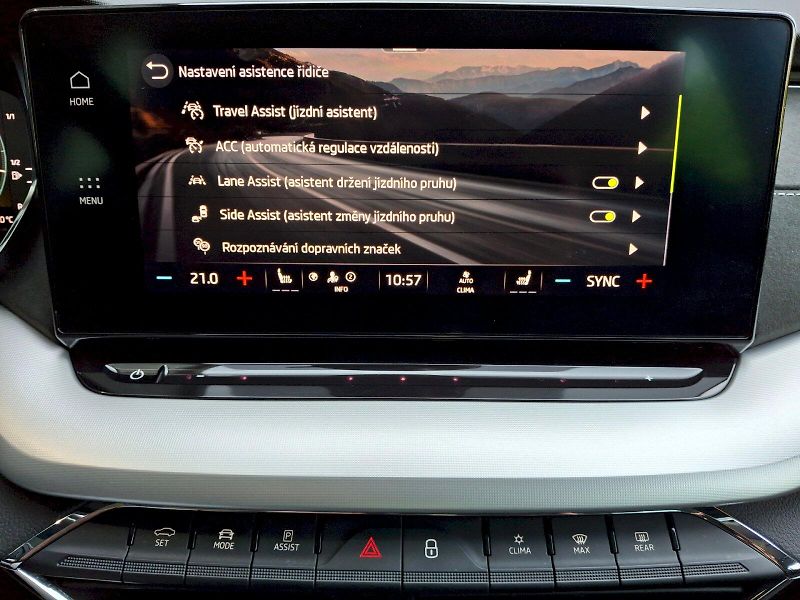 Škoda Octavia (2023) Combi Style Plus DSG 4x4 2,0TS - fotka 20 z 35