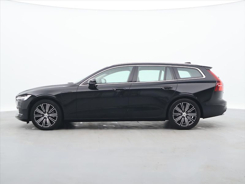 Volvo V60 2,0 T6 186kW 4x4 MomentumPro - fotka 4 z 28