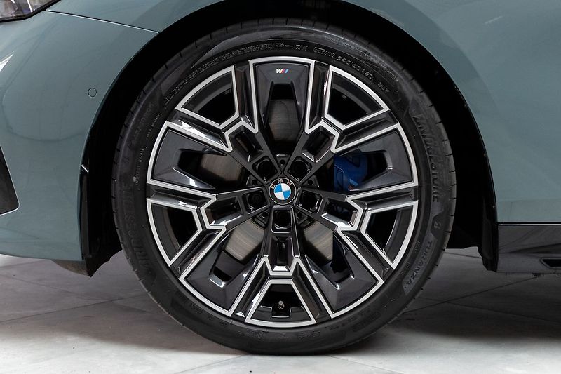 BMW Řada 5 540d xDrive ///M*ZÁRUKA*ČR 1.M - fotka 45 z 51