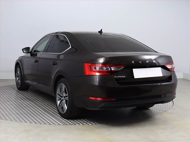 Škoda Superb (2020) Ambition Plus 2.0 TDI, Automat - fotka 4 z 19