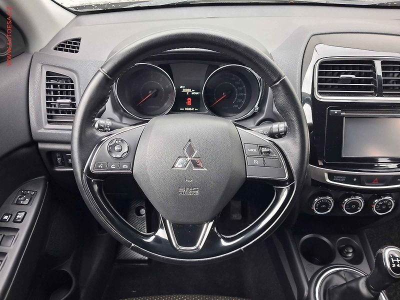 Mitsubishi ASX (2015) 1.6 MIVEC, Kamera, +kola - fotka 11 z 16