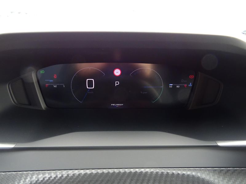 Peugeot 2008 (2026) ALLURE Hybrid 145k e-DCS6 - fotka 26 z 45