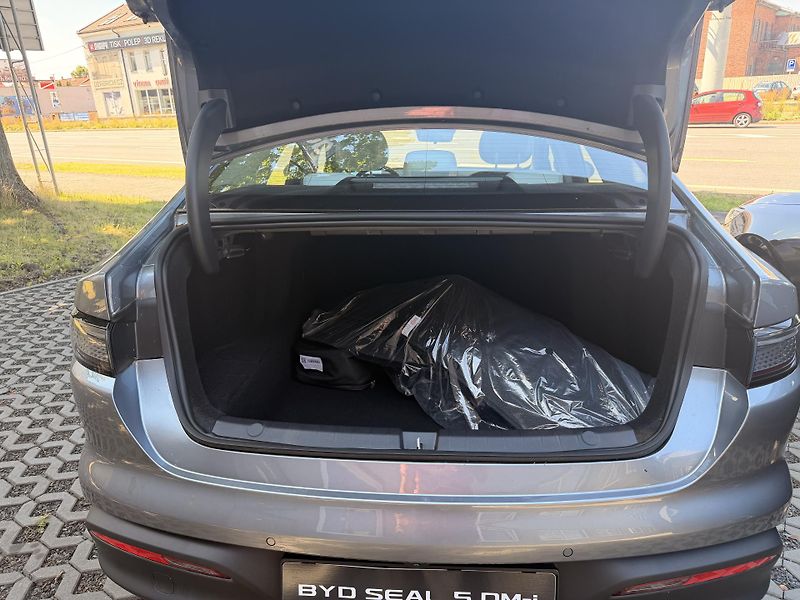 BYD Seal 5 DM-i (2025) Comfort Superhybrid - fotka 4 z 8