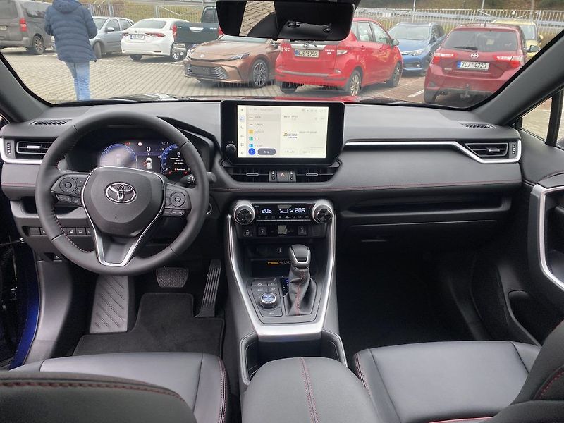 Toyota RAV4 2.5 Plug-in 185 Selection - fotka 16 z 23