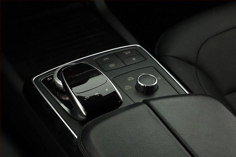 Mercedes-Benz GLE (2020) 350 d 4MATIC, ČR, AMG line - fotka 16 z 19