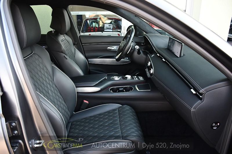 Genesis GV70 2.5T AWD AT8 LUXURY LINE - fotka 16 z 58