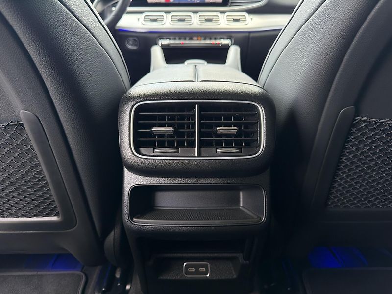 Mercedes-Benz GLE 300 d 4M AMG - fotka 25 z 29