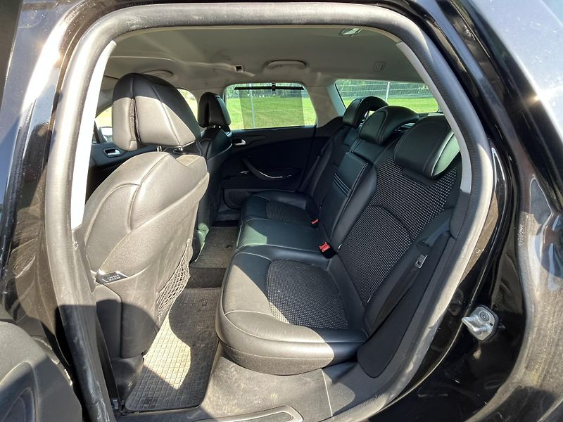 Citroën C5 (2014) 2.2HDi 150kw AT Exclusive  - fotka 6 z 10