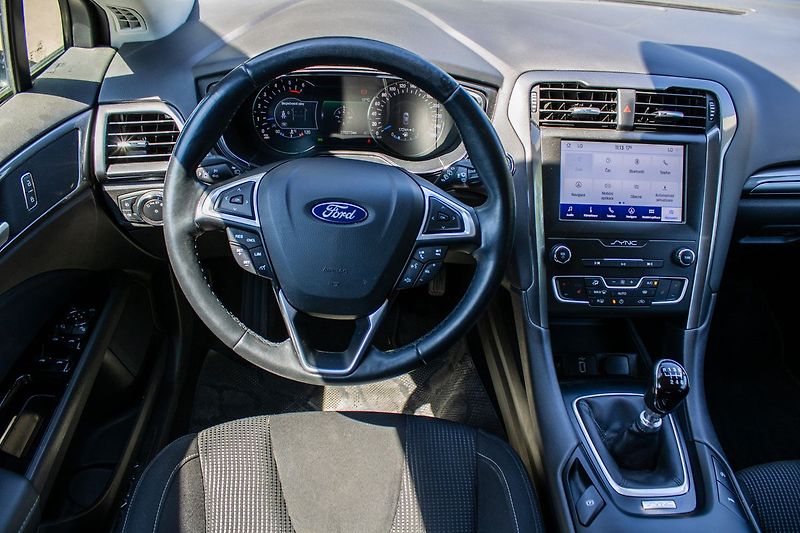 Ford Mondeo Titanium - fotka 15 z 17