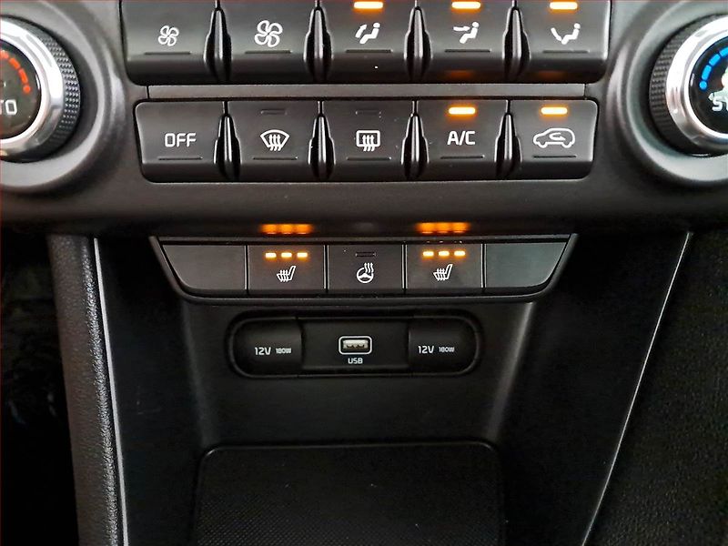 Kia Sportage (2021) 1.6 T-GDI - fotka 20 z 22