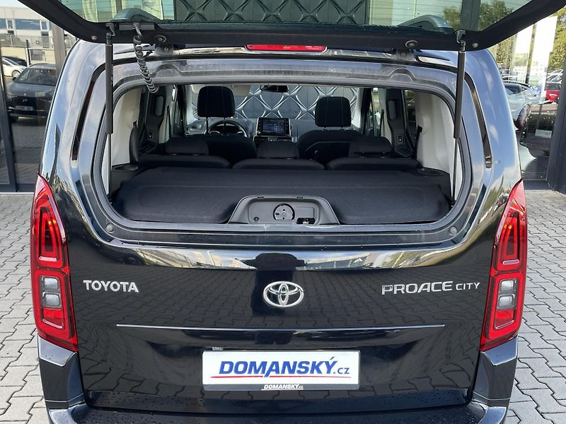 Toyota ProAce City Verso FAMILY L1 1.5 D-4D 96 kW - fotka 31 z 31