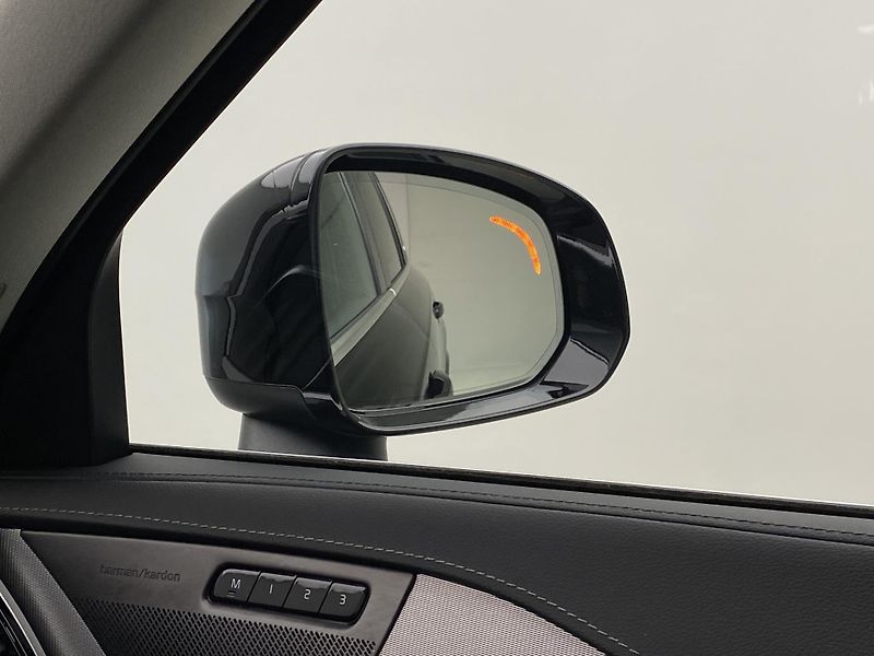 Volvo XC90 B5 AWD BRIGHT PLUS AUT 7míst - fotka 39 z 62