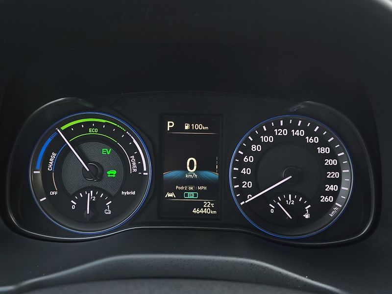 Hyundai Kona (2023) SMART 1.6 GDi HEV 77kW, 1. Maj - fotka 16 z 23