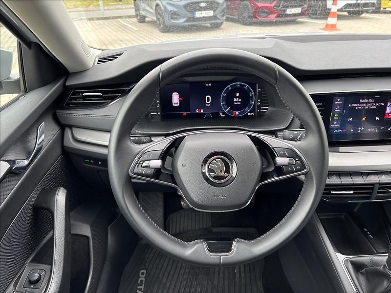 Škoda Octavia 2,0 TDI Ambition 85kW - fotka 16 z 43
