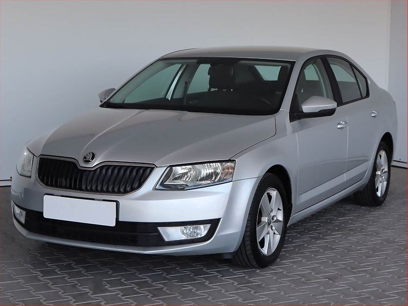 Škoda Octavia (2016) 1.6 TDI, Serv.kniha, Tempomat - fotka 2 z 19