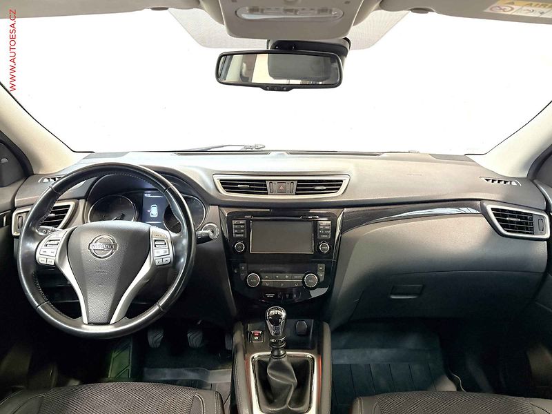 Nissan Qashqai (2014) 1.6 dCi 4x4, ČR, servis.kniha - fotka 8 z 19